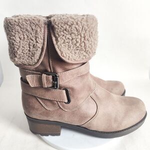 White Mountain Size 9 Shearling Trim Lace Up Beige Neutral Block Heel Moto Boots